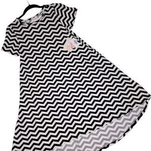 LuLaRoe Chevron Carly Dress XS NEW Black White High Low A-Line Swing
